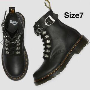 DR MARTENS 1460 PASCAL CHAIN LACE UP BOOTS Style #: R27266001 woman size 7⭐️⭐️
